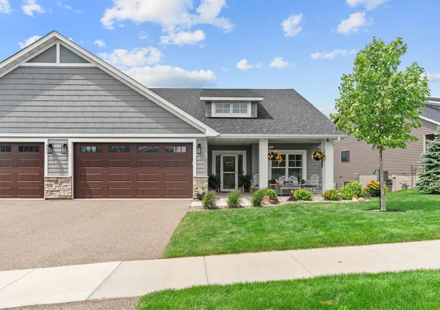 Photo 2 of Townhouse for sale at 27100 Petes Hl Trl, Elko New Market, MN 55020 | MLS# 7100739 | Listing updated on 2026-08-21