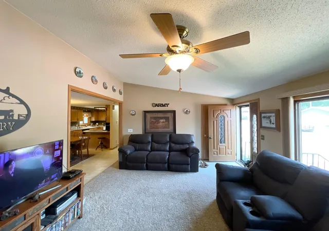 Homes for sale in Springfield, MN | 401 Wilson St W, Springfield, MN 56087 | MLS# 7100742