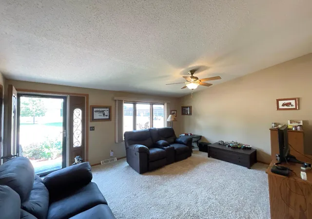 Homes for sale in Springfield, MN | 401 Wilson St W, Springfield, MN 56087 | MLS# 7100742