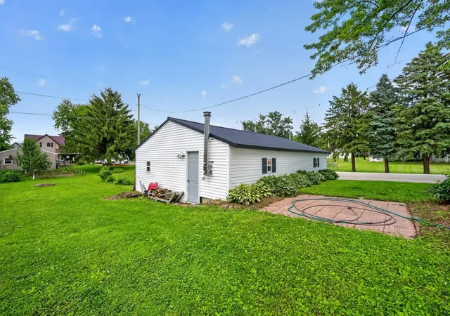37th image of 202 Pine St, Fountain, MN 55935 | MLS# 7100758