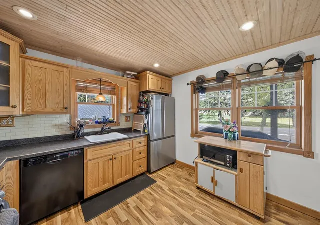 4th image of 202 Pine St, Fountain, MN 55935 | MLS# 7100758