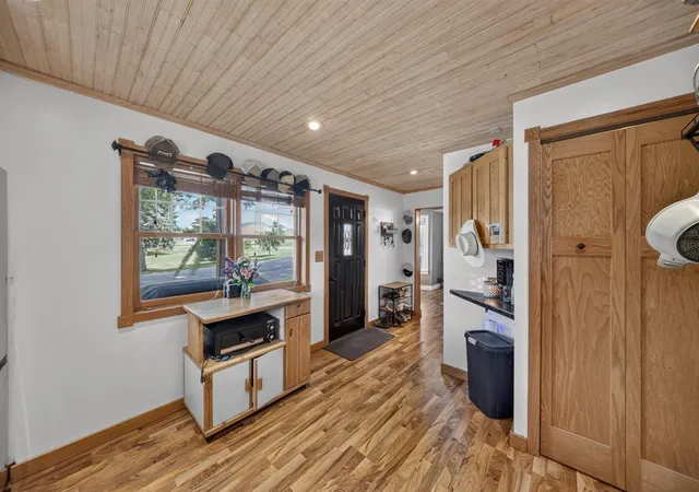 5th image of 202 Pine St, Fountain, MN 55935 | MLS# 7100758