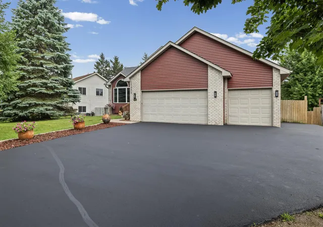 Homes for sale in Coon Rapids, MN | 12455 Zea St Nw, Coon Rapids, MN 55433 | MLS# 7100776