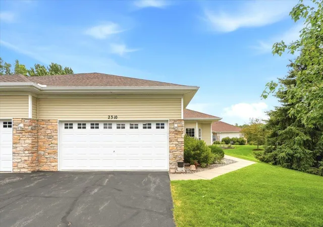 2nd image of 2310 Foxglove Wy, Hudson, WI 54016 | MLS# 7100782
