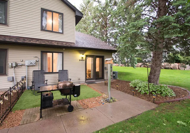 3rd image of 544 Auburn Pl Nw #H, Elk River, MN 55330 | MLS# 7100793