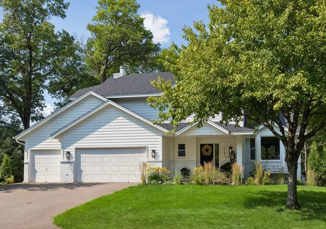 3rd image of 1191 Duckwood Trl, Saint Paul, MN 55123 | MLS# 7100799