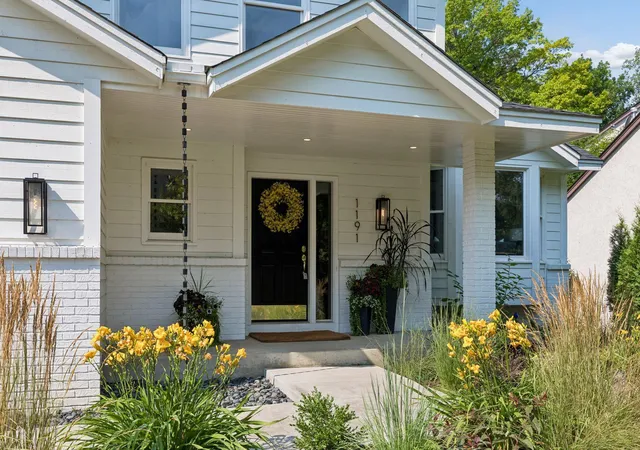 4th image of 1191 Duckwood Trl, Saint Paul, MN 55123 | MLS# 7100799