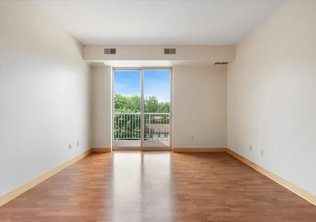 Photo 2 of Condo for sale at 2900 University Ave Se #503, Minneapolis, MN 55414 | MLS# 7100841 | Listing updated on 2026-10-06