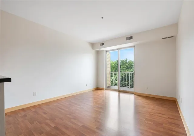 Photo 3 of Condo for sale at 2900 University Ave Se #503, Minneapolis, MN 55414 | MLS# 7100841 | Listing updated on 2026-10-06