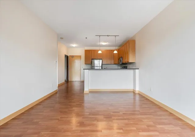 Listing Photo 5 - Condo for sale in building located at 2900 University Ave Se, Minneapolis, MN 55414 - Unit #503