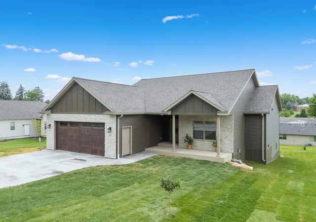 1st image of 426 8th St Sw, Pine Island, MN 55963 | MLS# 7100866