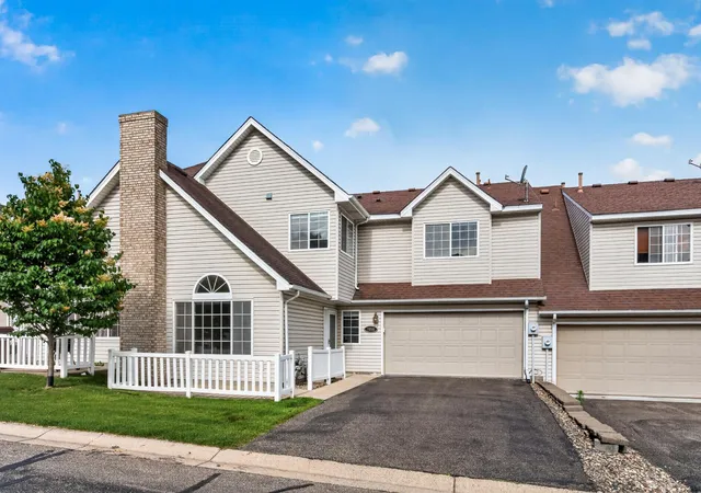 Homes for sale in Inver Grove Heights, MN | 7258 Brittany Ln #35, Inver Grove Heights, MN 55076 | MLS# 7100921