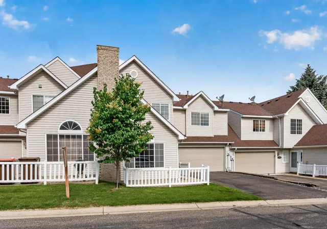 Homes for sale in Inver Grove Heights, MN | 7258 Brittany Ln #35, Inver Grove Heights, MN 55076 | MLS# 7100921