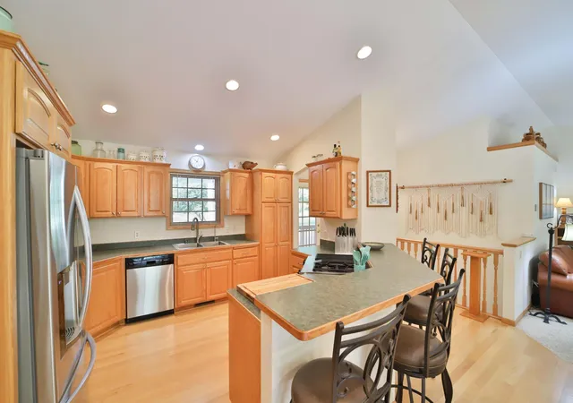 3rd image of 8553 Waseya Woods Dr, Nisswa, MN 56468 | MLS# 7100925