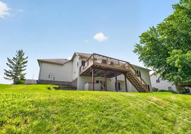 3rd image of 2967 Darcy Dr Ne, Rochester, MN 55906 | MLS# 7100929