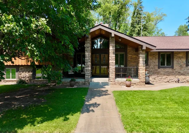 Homes for sale in Saint Cloud, MN | 1063 County Road 134, Saint Cloud, MN 56303 | MLS# 7100978