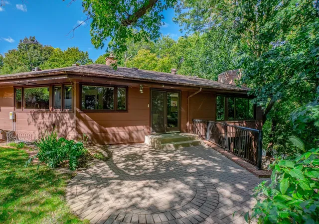 Photo 1 of Single family home for sale at 690 Linwood Ave, Saint Paul, MN 55105 | MLS# 7101001 | Listing updated on 2026-10-16