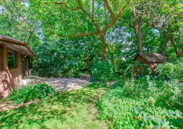 Photo 3 of Single family home for sale at 690 Linwood Ave, Saint Paul, MN 55105 | MLS# 7101001 | Listing updated on 2026-10-16