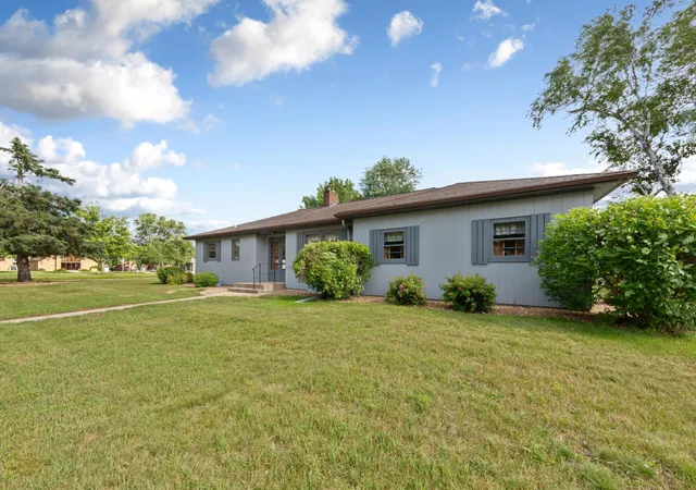 Photo 4 of Single family home for sale at 517 Court Ave, Gaylord, MN 55334 | MLS# 7101026 | Listing updated on 2026-07-28