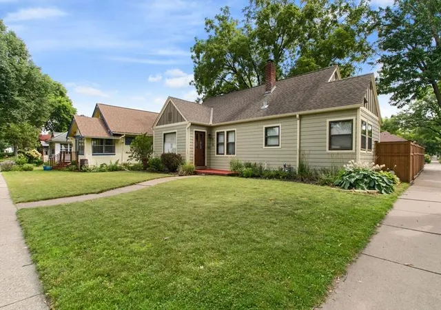 Photo 1 of Sale Pending at 418 Brimhall St, Saint Paul, MN 55105 | MLS# 7101030 | Listing updated on 2026-08-21