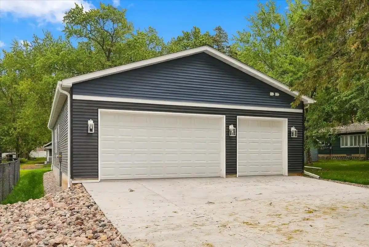 Photo 4 of Single family home for sale at 537 N Pearl St, River Falls, WI 54022 | MLS# 7101039 | Listing updated on 2026-10-08
