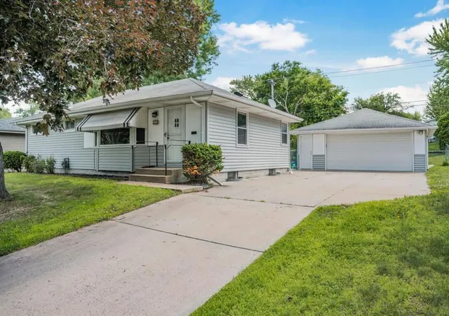 Homes for sale in Bloomington, MN | 8807 Colfax Ave S, Bloomington, MN 55420 | MLS# 7101050