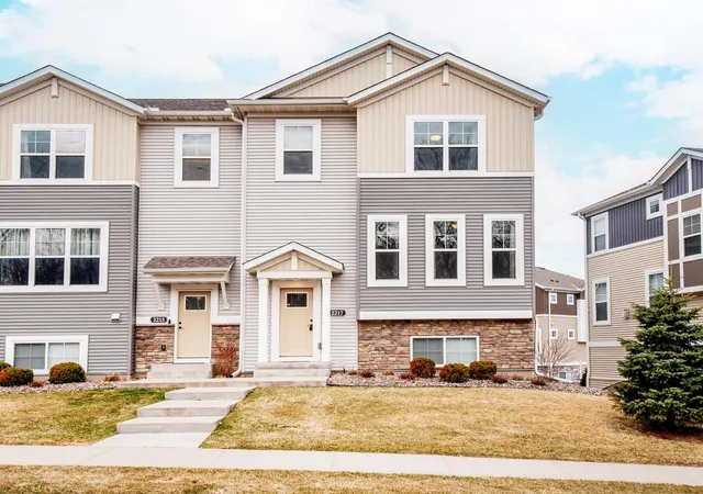 Homes for sale in North Saint Paul, MN | 2217 Gateway Hill Rd, North Saint Paul, MN 55109 | MLS# 7101071
