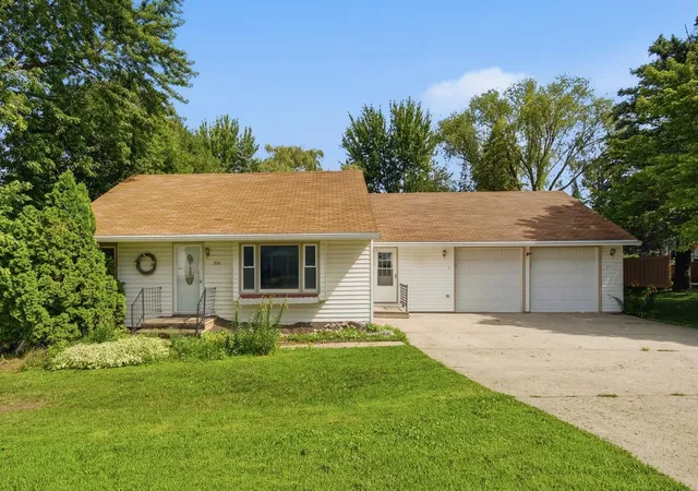 Homes for sale in Mapleton, MN | 316 Silver St W, Mapleton, MN 56065 | MLS# 7101132