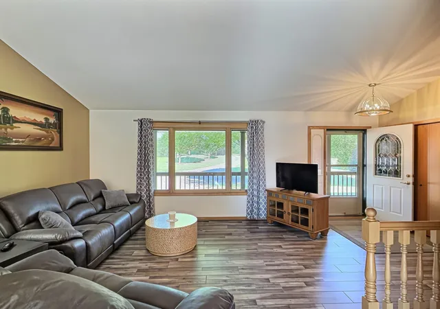 Photo 3 of Sale Pending at 1051 County Rd 39 NW, Monticello, MN 55362 | MLS# 7101166 | Listing updated on 2026-08-21