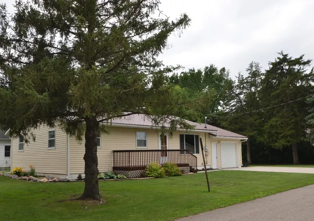 2nd image of 215 Rails Ave W, Eden Valley, MN 55329 | MLS# 7101179