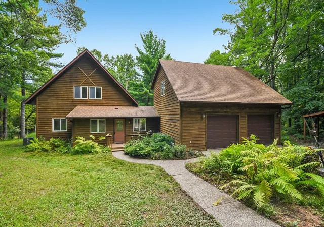 Photo 3 of Sale Pending at 35425 Wild Mountain Rd, Taylors Falls, MN 55084 | MLS# 7101192 | Listing updated on 2026-09-29
