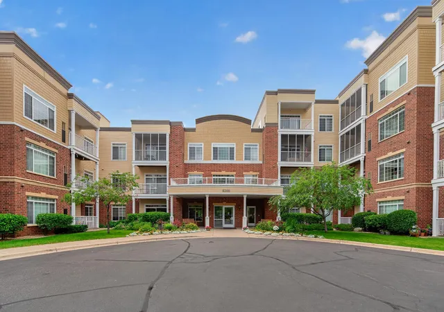 3rd image of 8200 W 33Rd St #323, Minneapolis, MN 55426 | MLS# 7101230