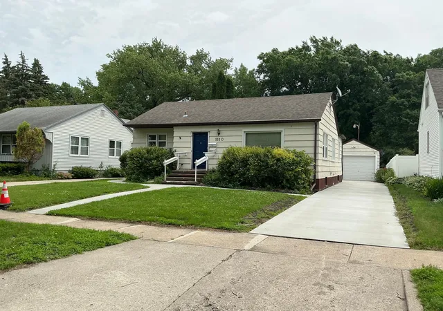 Homes for sale in Moorhead, MN | 1110 12th St S, Moorhead, MN 56560 | MLS# 7101232