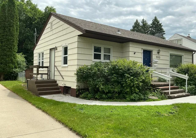 Homes for sale in Moorhead, MN | 1110 12th St S, Moorhead, MN 56560 | MLS# 7101232