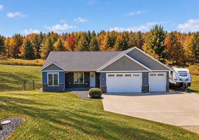 Single family home for sale at 911 67th Avenue, Hudson, WI 54016 | MLS# 7101260