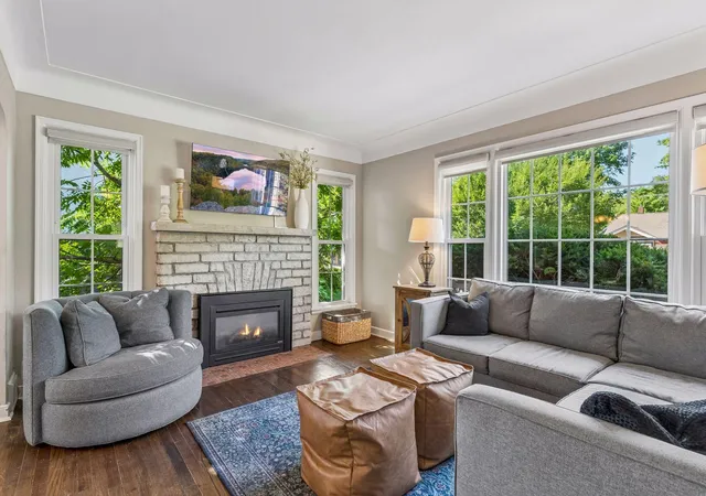 Photo 3 of Sale Pending at 1260 Saint Clair Ave, Saint Paul, MN 55105 | MLS# 7101278 | Listing updated on 2026-10-20