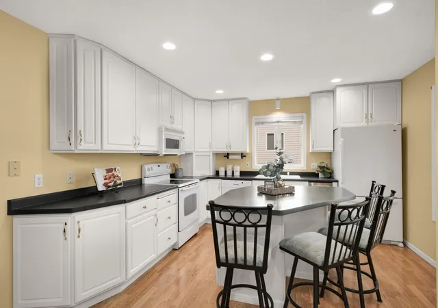 2nd image of 1473 General Sieben Dr, Hastings, MN 55033 | MLS# 7101279