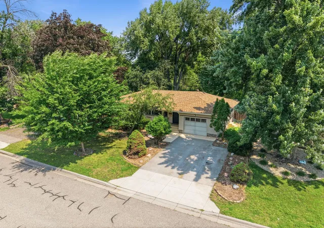 Homes for sale in Brooklyn Center, MN | 3606 Woodbine Ln N, Brooklyn Center, MN 55429 | MLS# 7101289