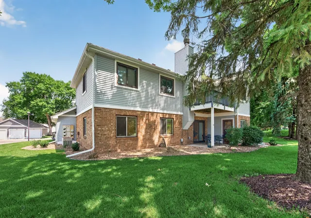 Homes for sale in Edina, MN | 6976 Langford Ct, Edina, MN 55436 | MLS# 7101297