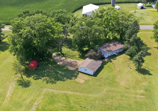 2nd image of 918 County Road 92 N, Maple Plain, MN 55359 | MLS# 7101343