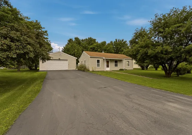 1st image of 1805 Marvale Ave Se, Rochester, MN 55904 | MLS# 7101375