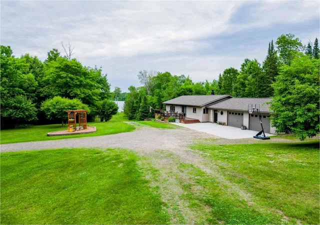 Homes for sale in Hibbing, MN | 26752 County Road 16, Hibbing, MN 55746 | MLS# 7101399