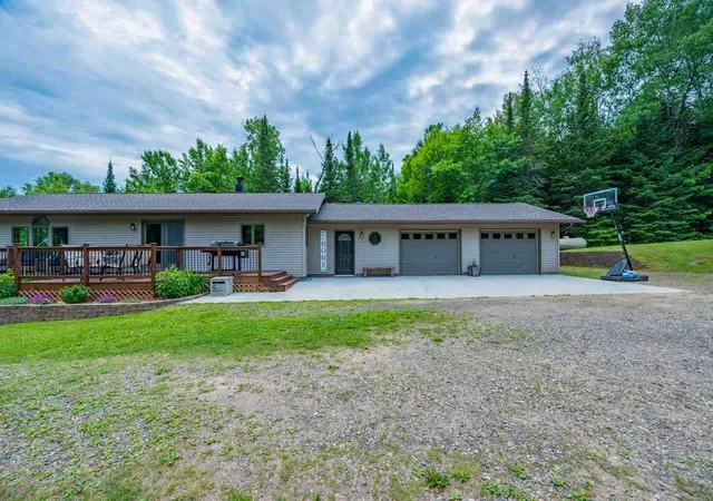 Homes for sale in Hibbing, MN | 26752 County Road 16, Hibbing, MN 55746 | MLS# 7101399