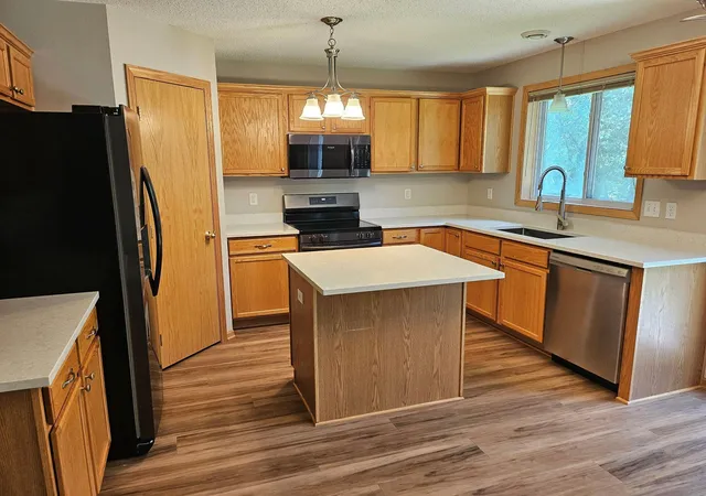 2nd image of 3090 212th St W, Farmington, MN 55024 | MLS# 7101406