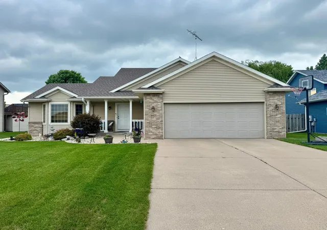1st image of 409 22nd Ave N, Sartell, MN 56377 | MLS# 7101421