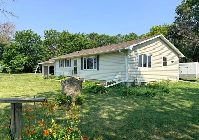 Homes for sale in Bingham Lake, MN | 32466 County Road 45, Bingham Lake, MN 56118 | MLS# 7101426