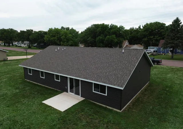 Photo 4 of Single family home for sale at 141 Washington St, Walnut Grove, MN 56180 | MLS# 7101429 | Listing updated on 2026-07-18