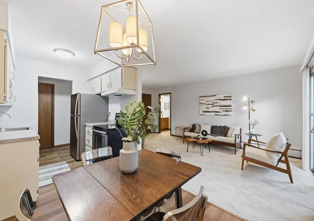 2nd image of 709 11th Ave S #5, Minneapolis, MN 55415 | MLS# 7101436