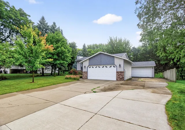 Homes for sale in Inver Grove Heights, MN | 8320 Cooper Wy, Inver Grove Heights, MN 55076 | MLS# 7101439