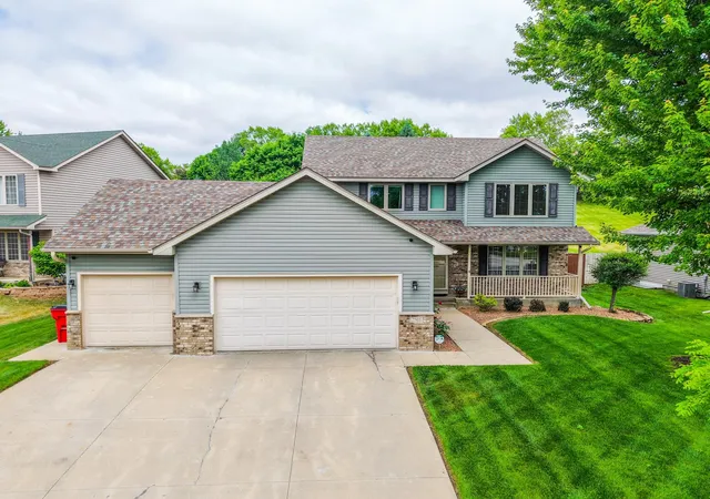 Photo 1 of Sale Pending at 2505 Boulder Ridge Ln Nw, Rochester, MN 55901 | MLS# 7101446 | Listing updated on 2026-09-19